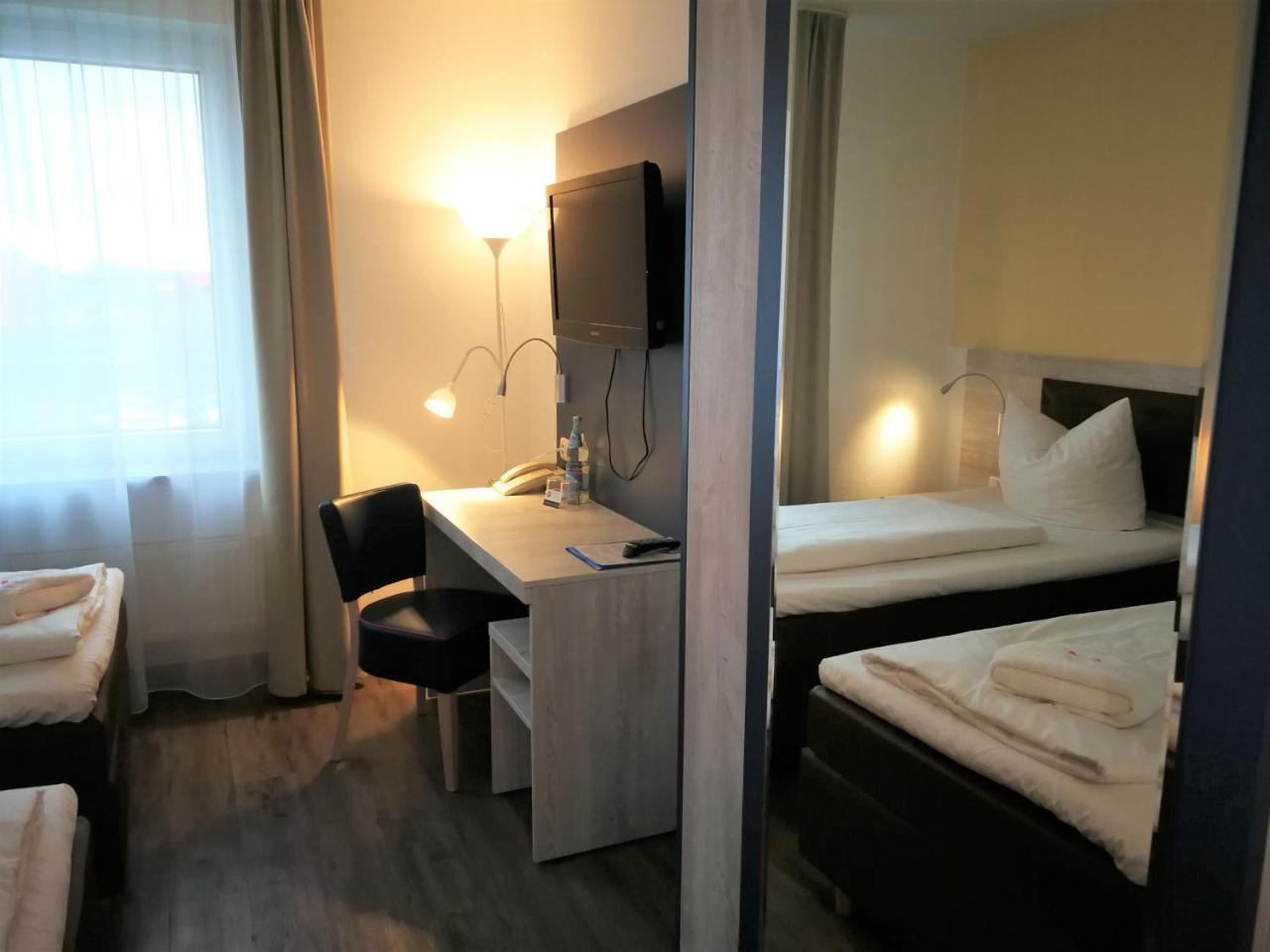 Hotel Near By Laatzen Zewnętrze zdjęcie