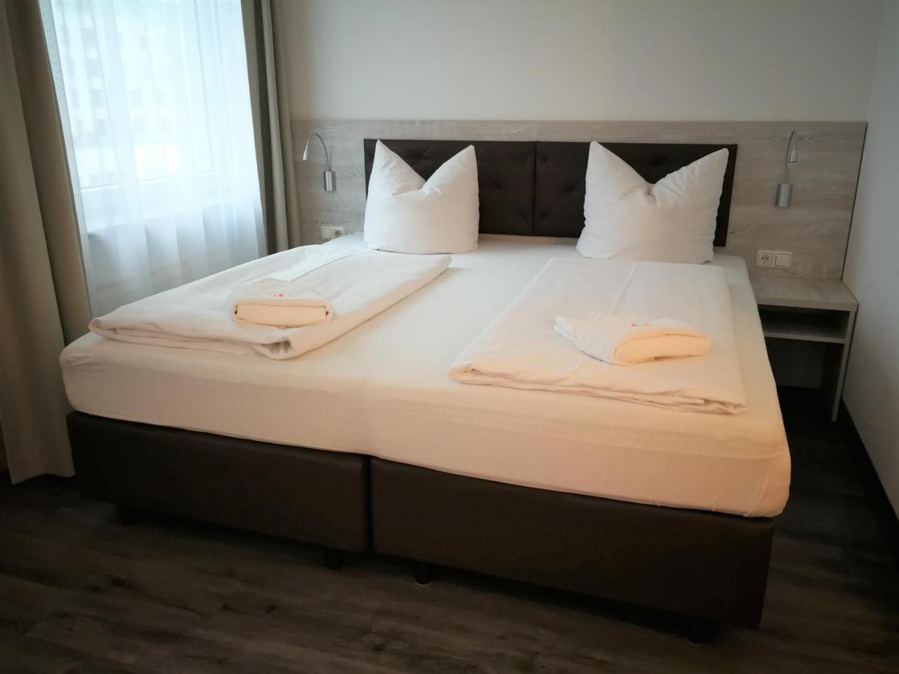 Hotel Near By Laatzen Zewnętrze zdjęcie