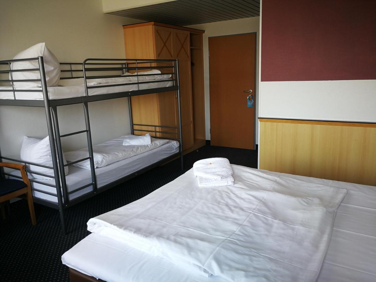Hotel Near By Laatzen Zewnętrze zdjęcie